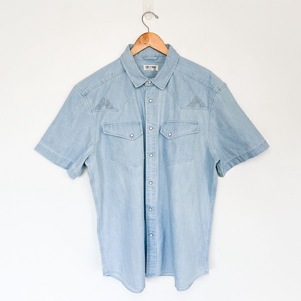 Bespoke Post Line of Trade Mens Light Denim Pearl Snap Embroidered Short Sleeve